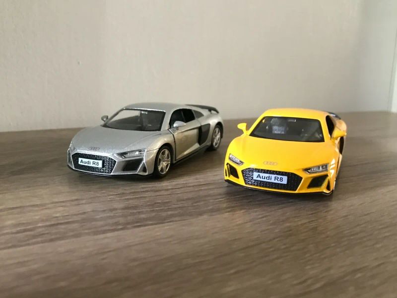 Audi R8 II Coupe (4S)
