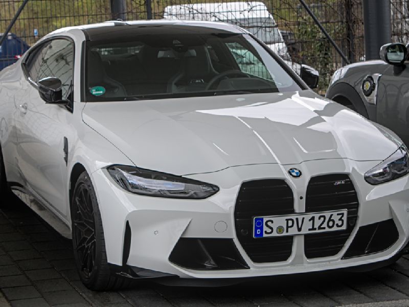 BMW M4 (G82)
