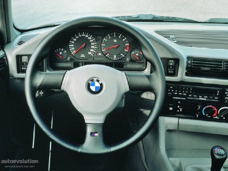 BMW M5 Touring (E34)