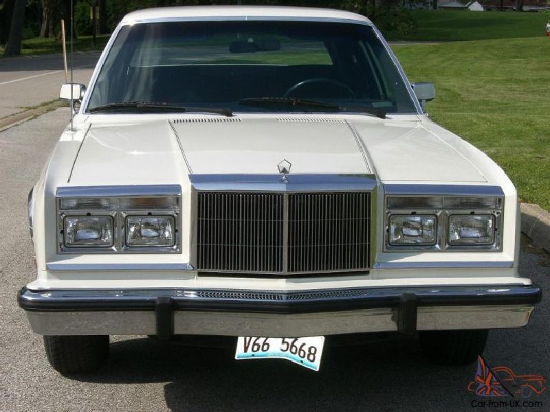 Chrysler Fifth Avenue I