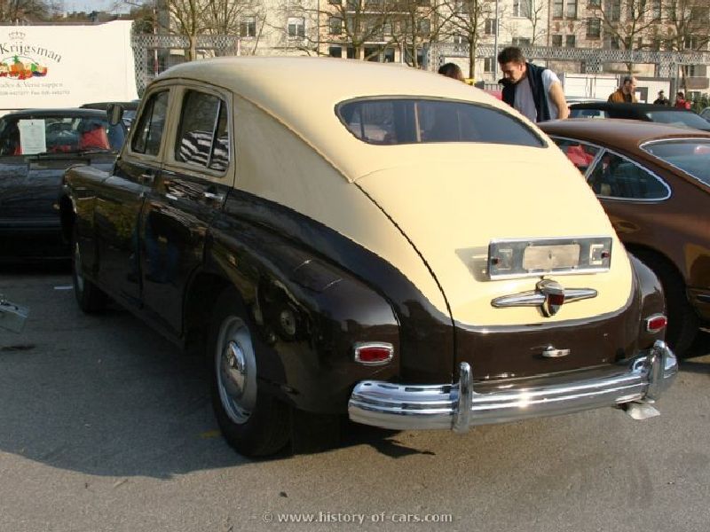 GAZ 13