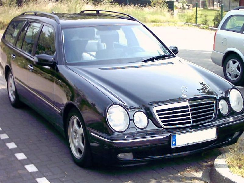 Mercedes-Benz Classe E T-modell (S210)