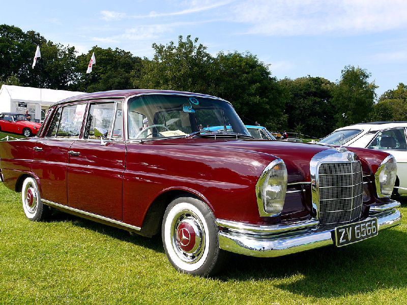 Mercedes-Benz Fintail (W112)