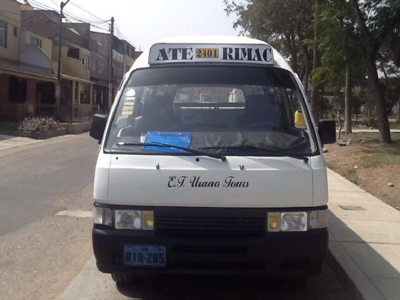Nissan Avenir (W10)