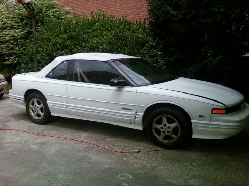 Oldsmobile Cutlass Supreme Coupe