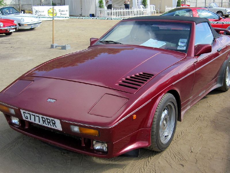 TVR 400