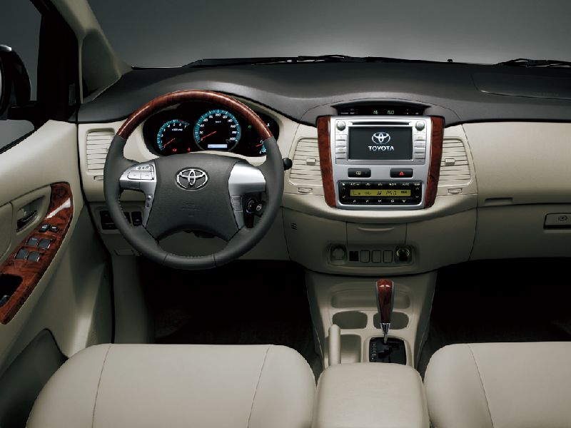 Toyota Avanza II (facelift 2015)