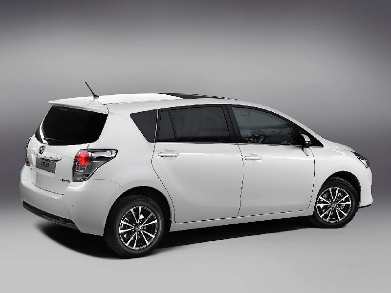 Toyota Verso-S II (facelift 2015)