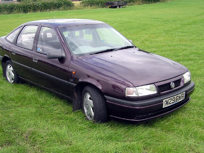 Vauxhall Carlton Mk II Estate (facelift 1982)