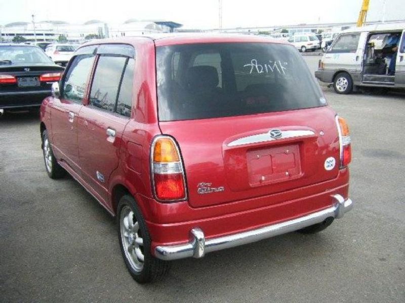 Daihatsu Mira Gino