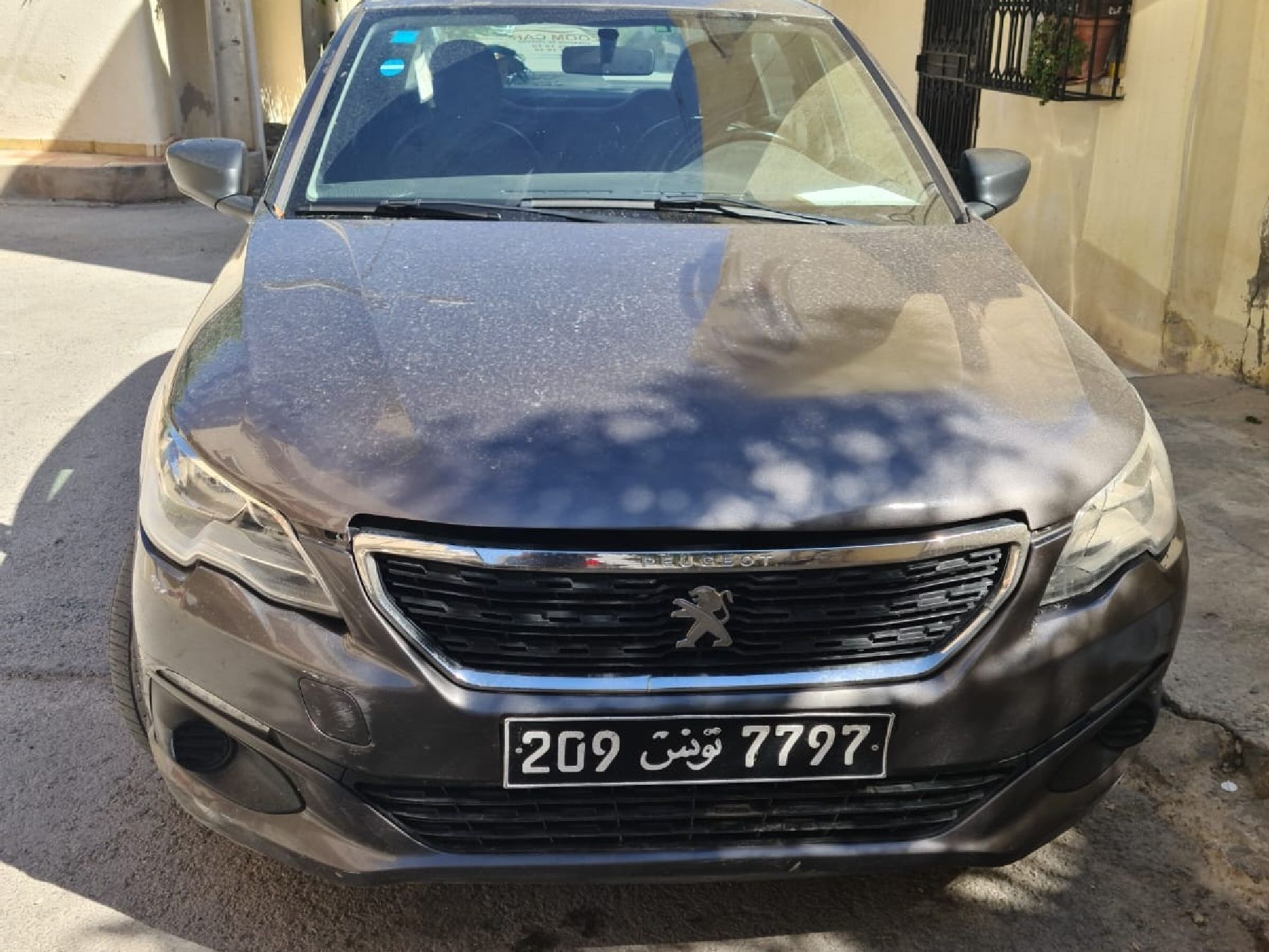 Peugeot 301 1.2 VTi (72 Hp)