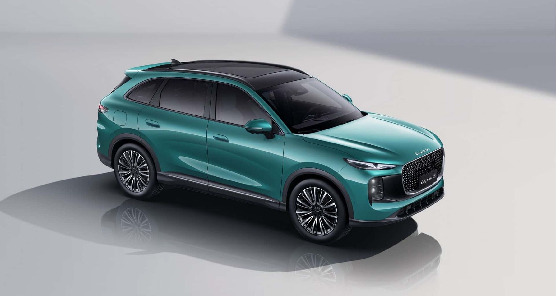 LEPAS L8 PHEV : LA MARQUE DE CHERY ENTRE EN ROUMANIE