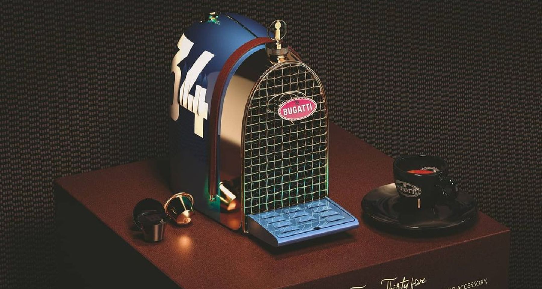 UNE MACHINE À EXPRESSO BUGATTI POUR BOIRE SON CAFÉ À TOUTE ALLURE