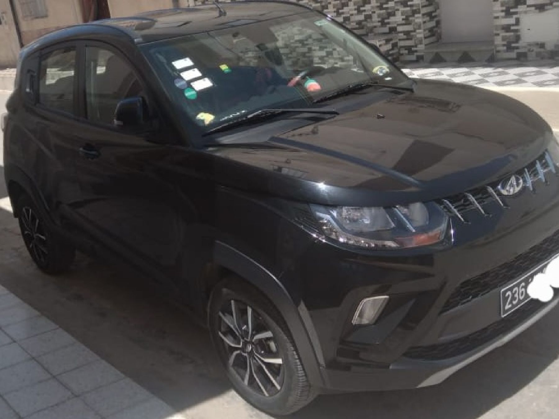 Mahindra KUV100 1.2 (83 Hp)