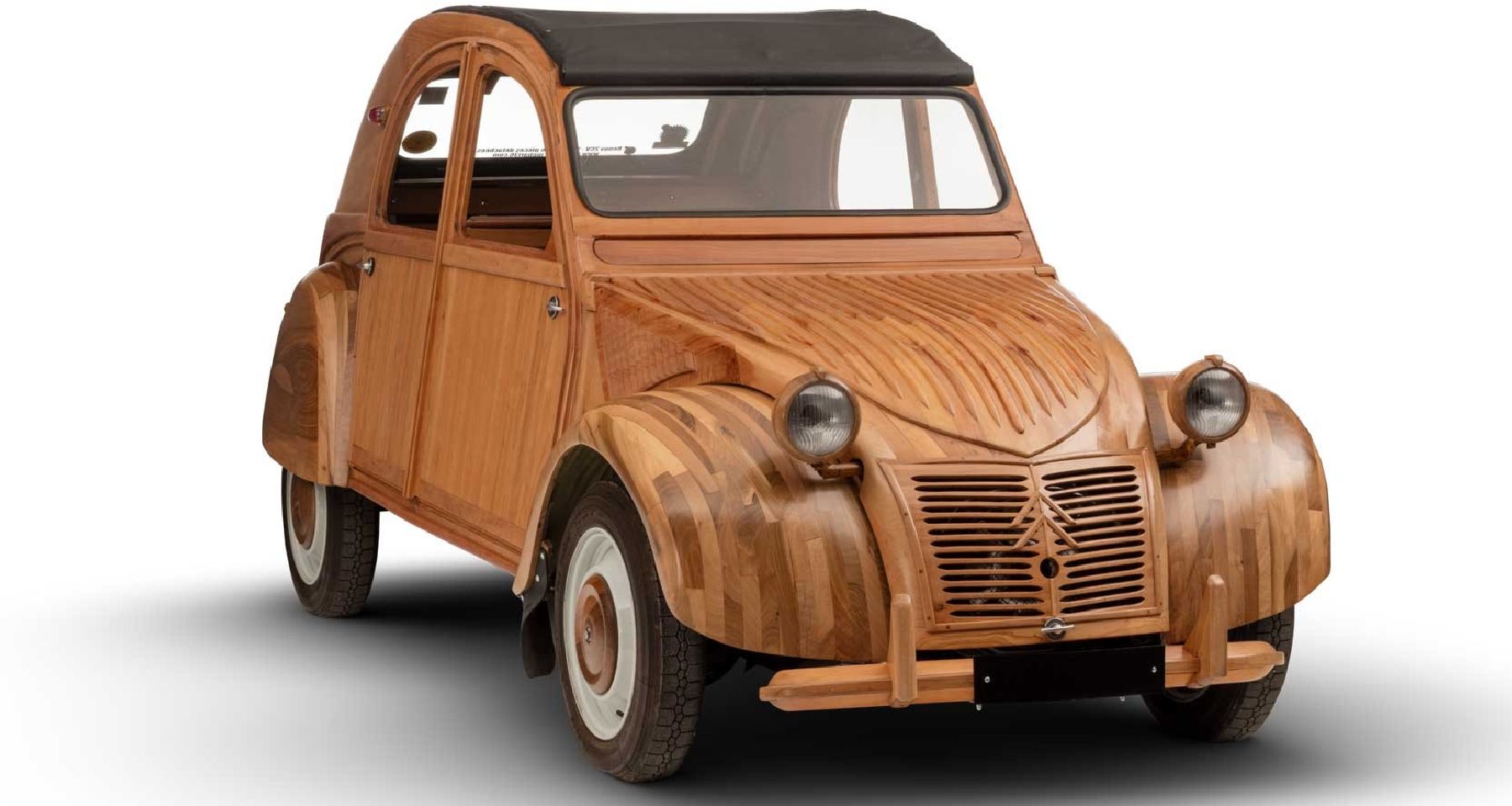 IL CONSTRUIT UNE CITROËN 2CV TOUTE EN BOIS... ET QUI ROULE !