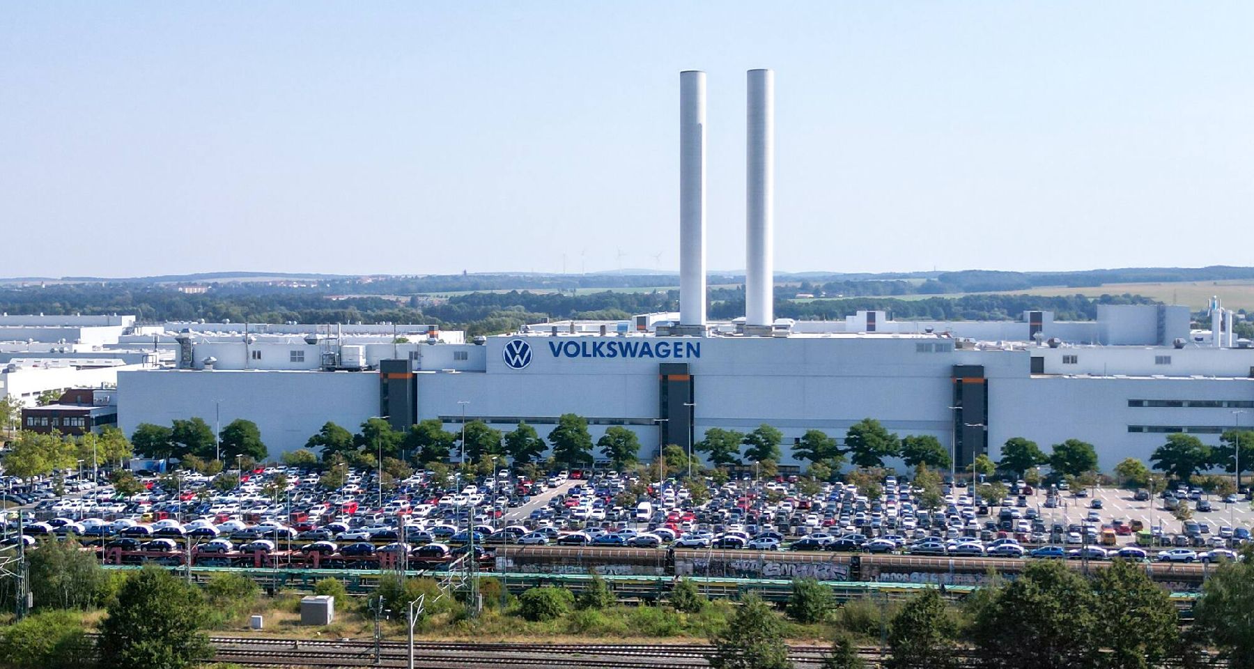 VOLKSWAGEN : LA FAMILLE PORSCHE-PIËCH IMPOSE UNE PURGE DE 50 000 POSTES