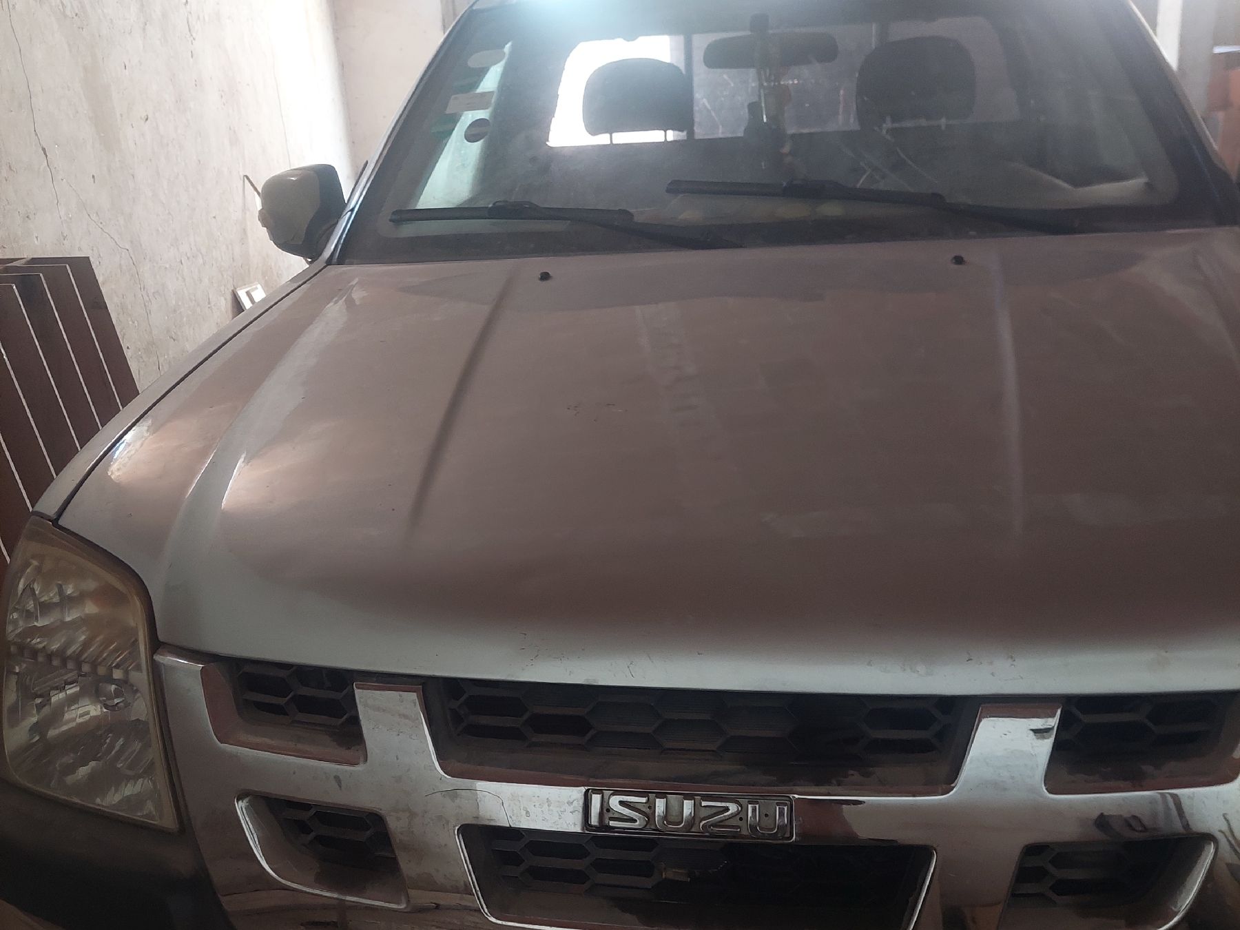Isuzu demax