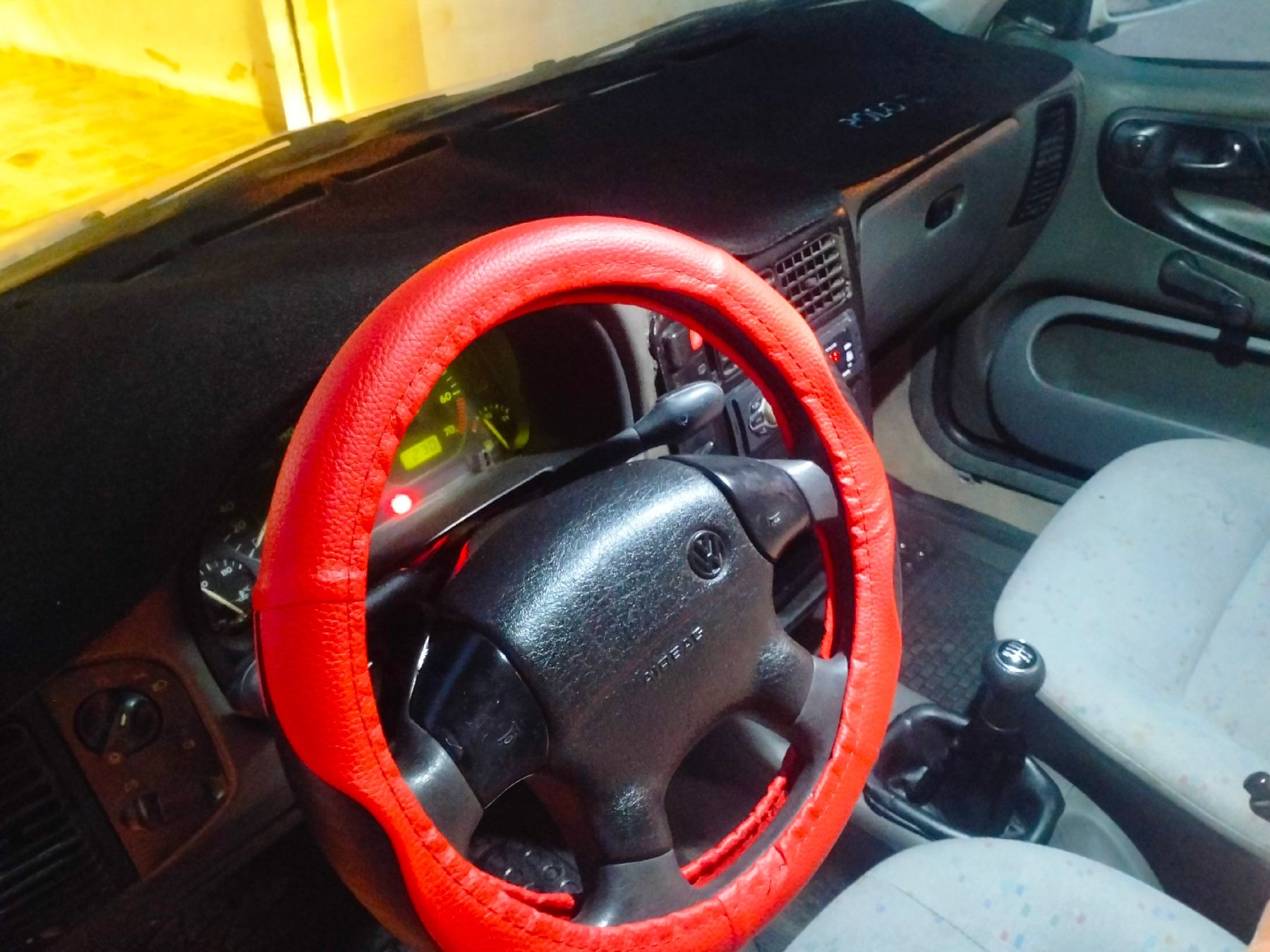 Volkswagen Polo 1.0 (50 CH)