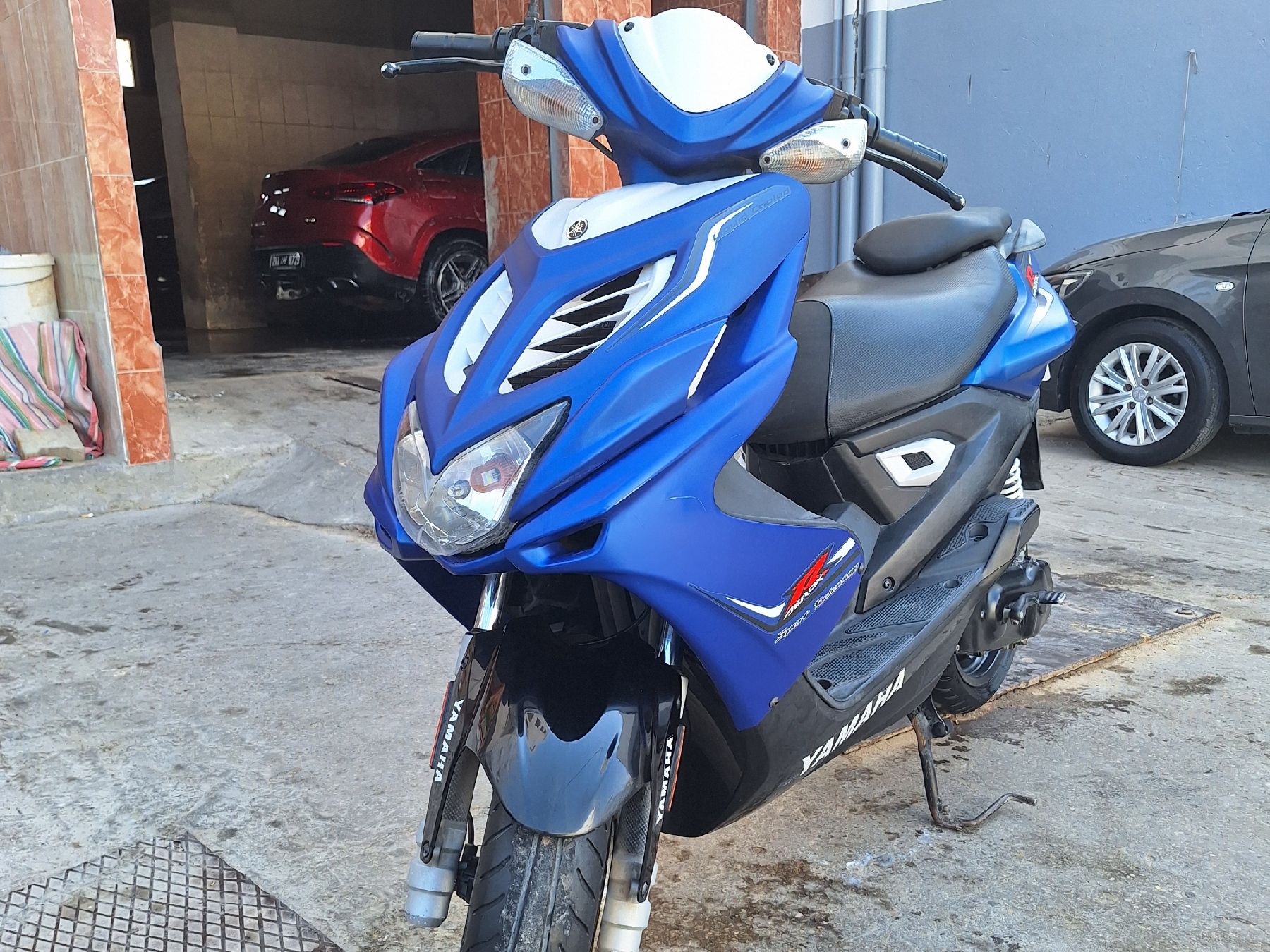 Carénage scooter bleu et blanc