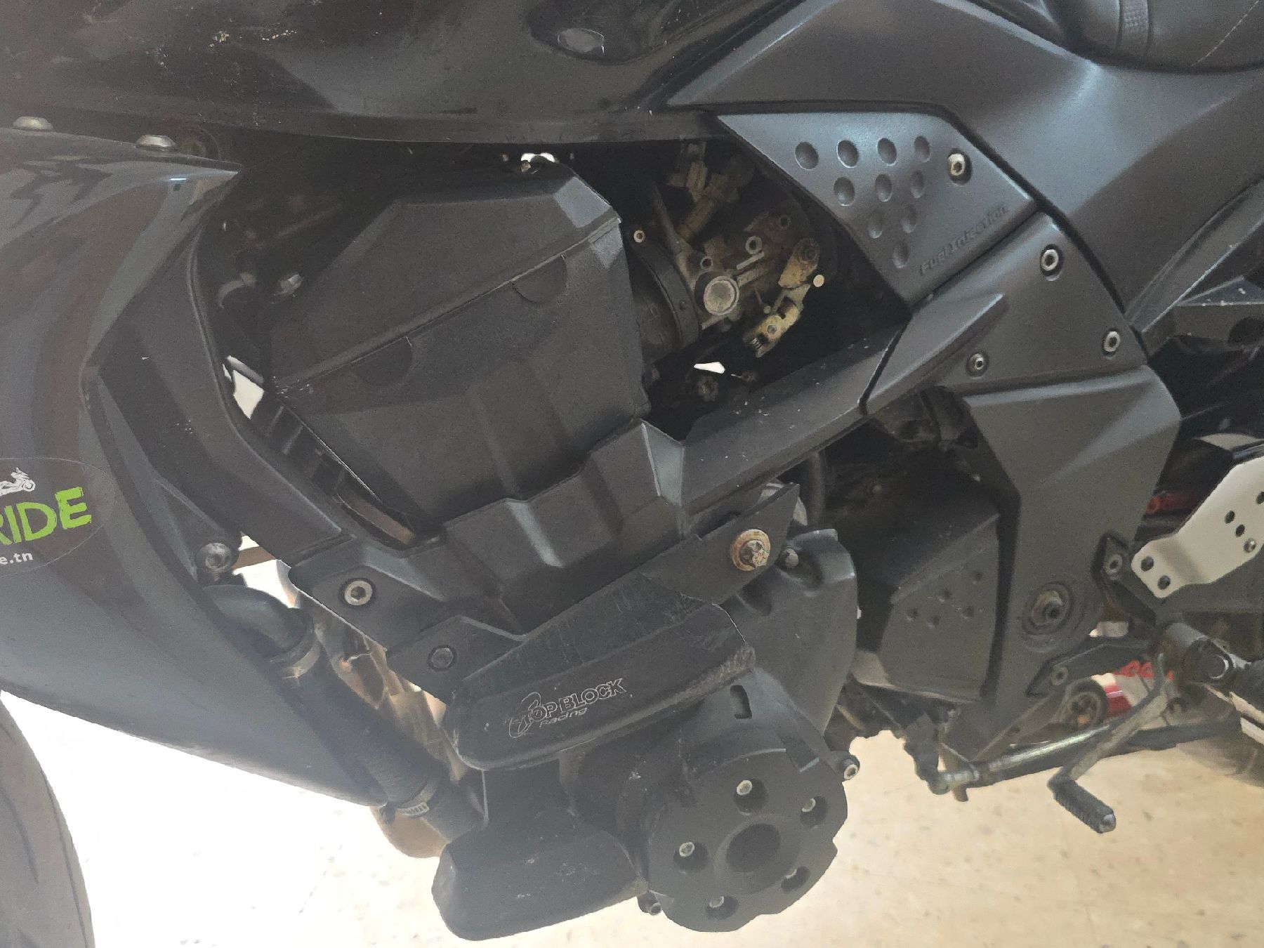 AC Ace 3.5 i V8 32V Turbo (354 CH)