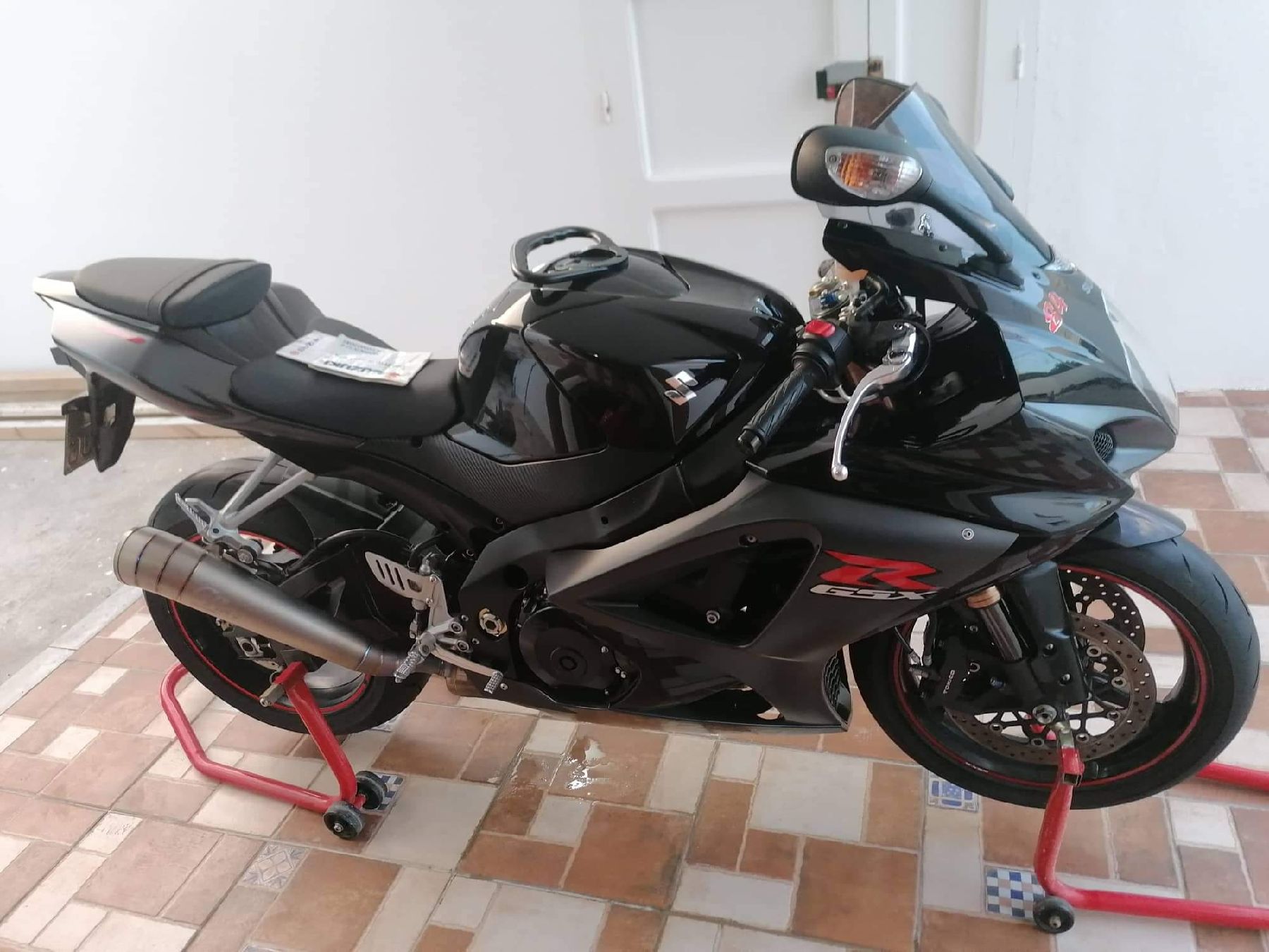 Une belle Suzuki  gsxr 1000 k8