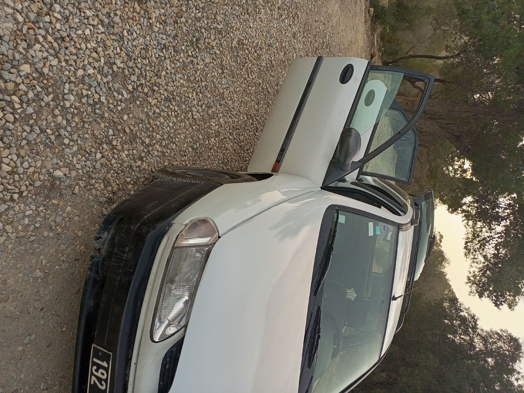 Renault Laguna 2.2 dT (K569) (113 Hp)
