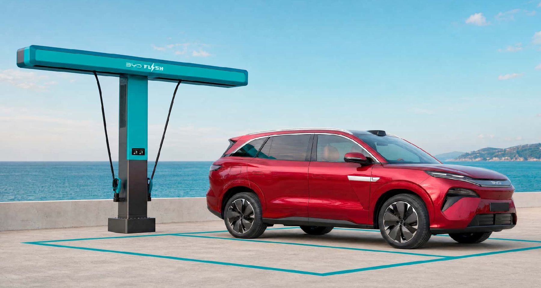 BYD ATTO 8 : 653 KM WLTP ET RECHARGE DE 10 À 97 % EN 9 MINUTES