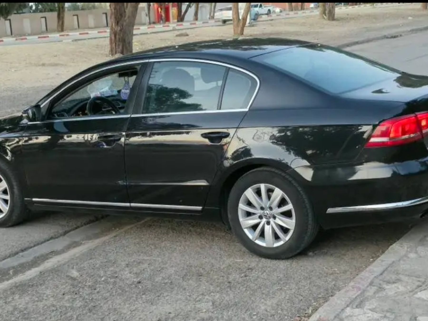 Volkswagen Passat 1.6 TDI (105 CH) BlueMotion