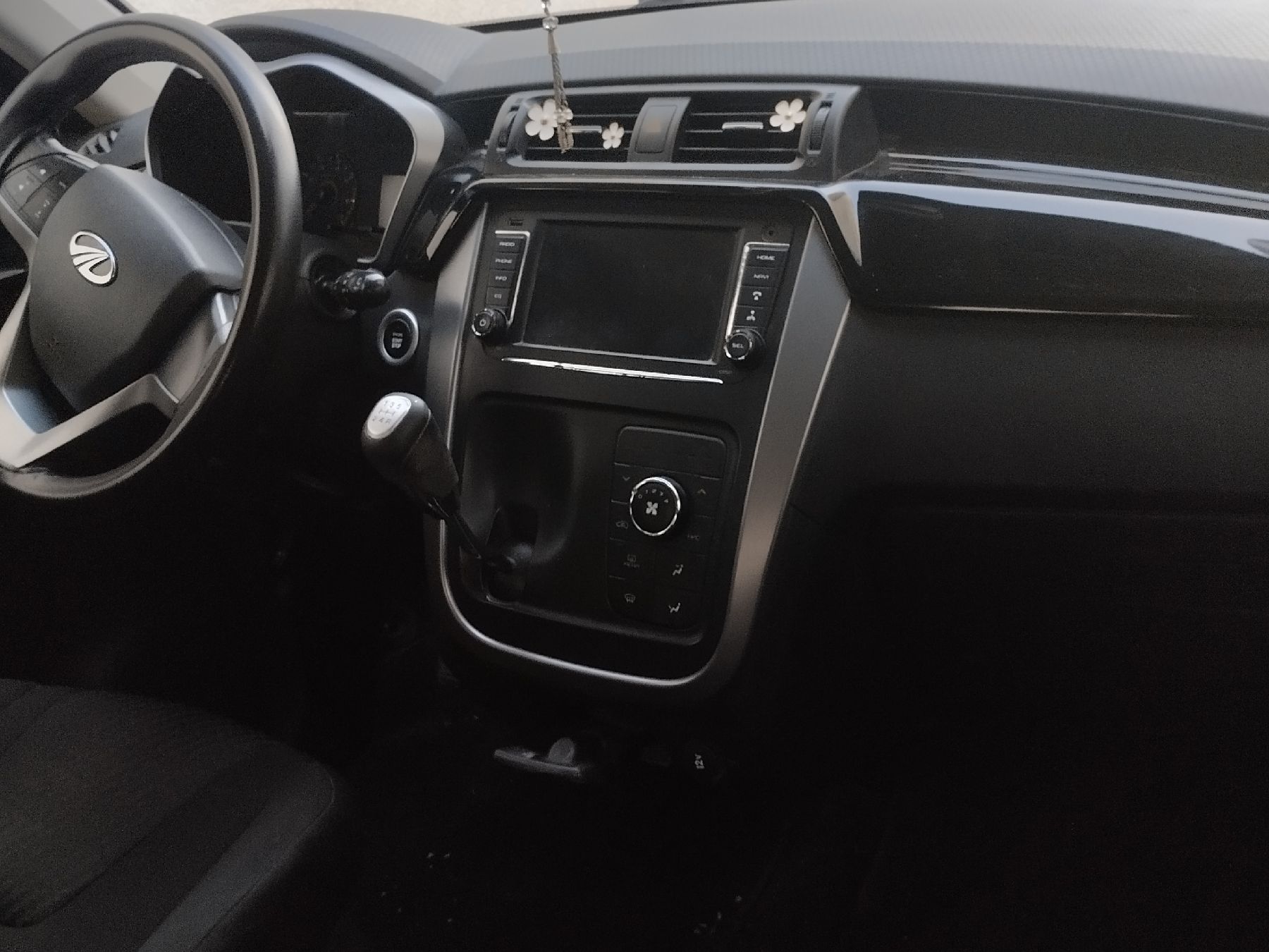 Mahindra KUV100 1.2 (83 CH)