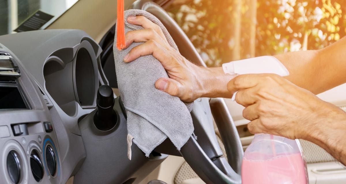 3 CONSEILS POUR NETTOYER UN VOLANT EN PLASTIQUE