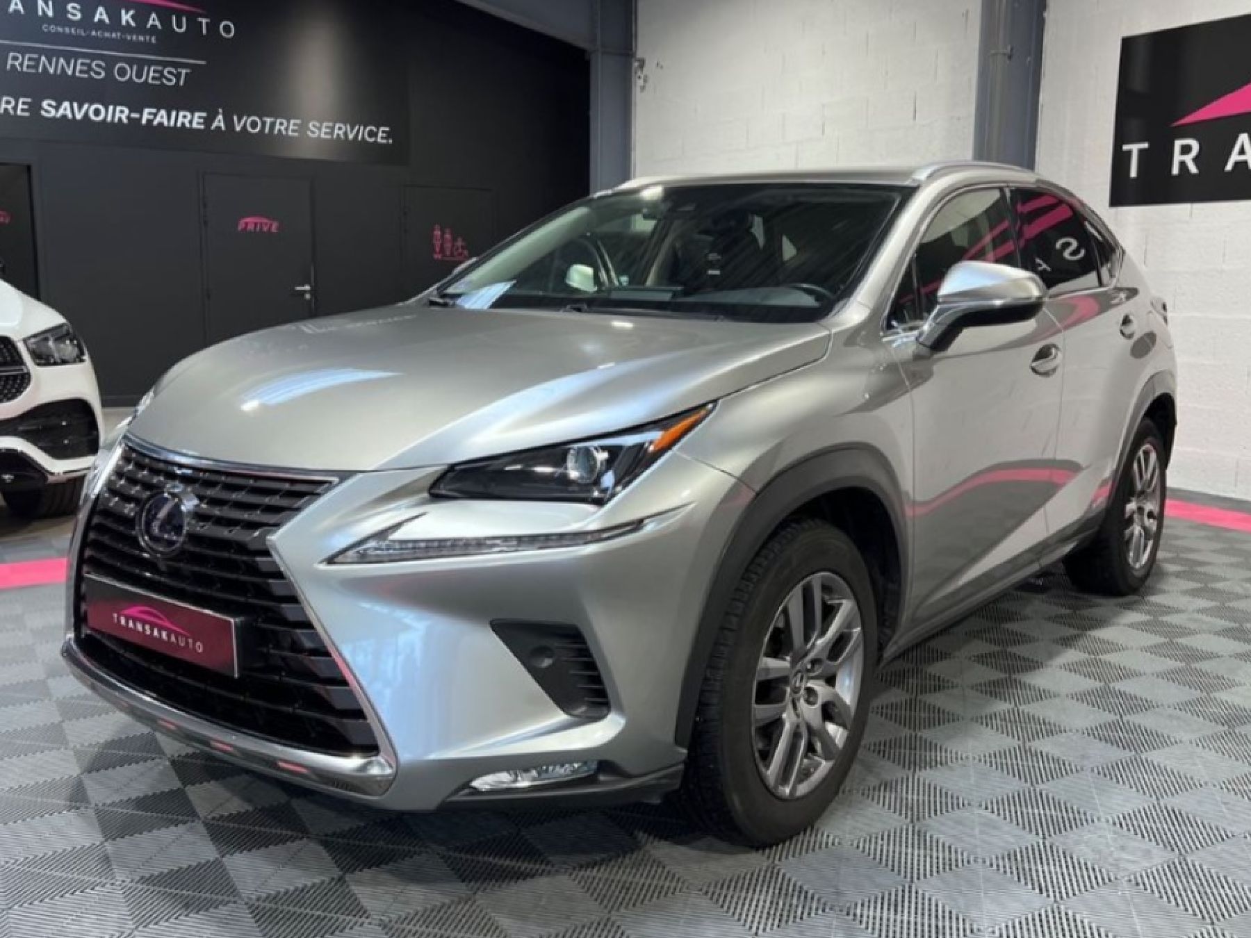 Lexus NX 300h (197 Hp) Hybrid AWD Automatic