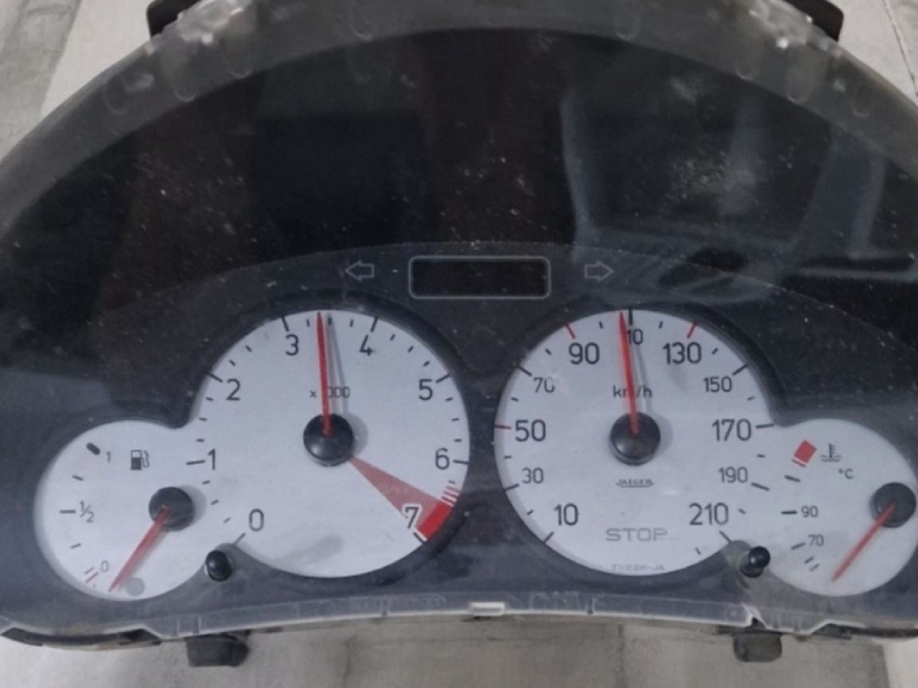 Compteur kilométrique automobile