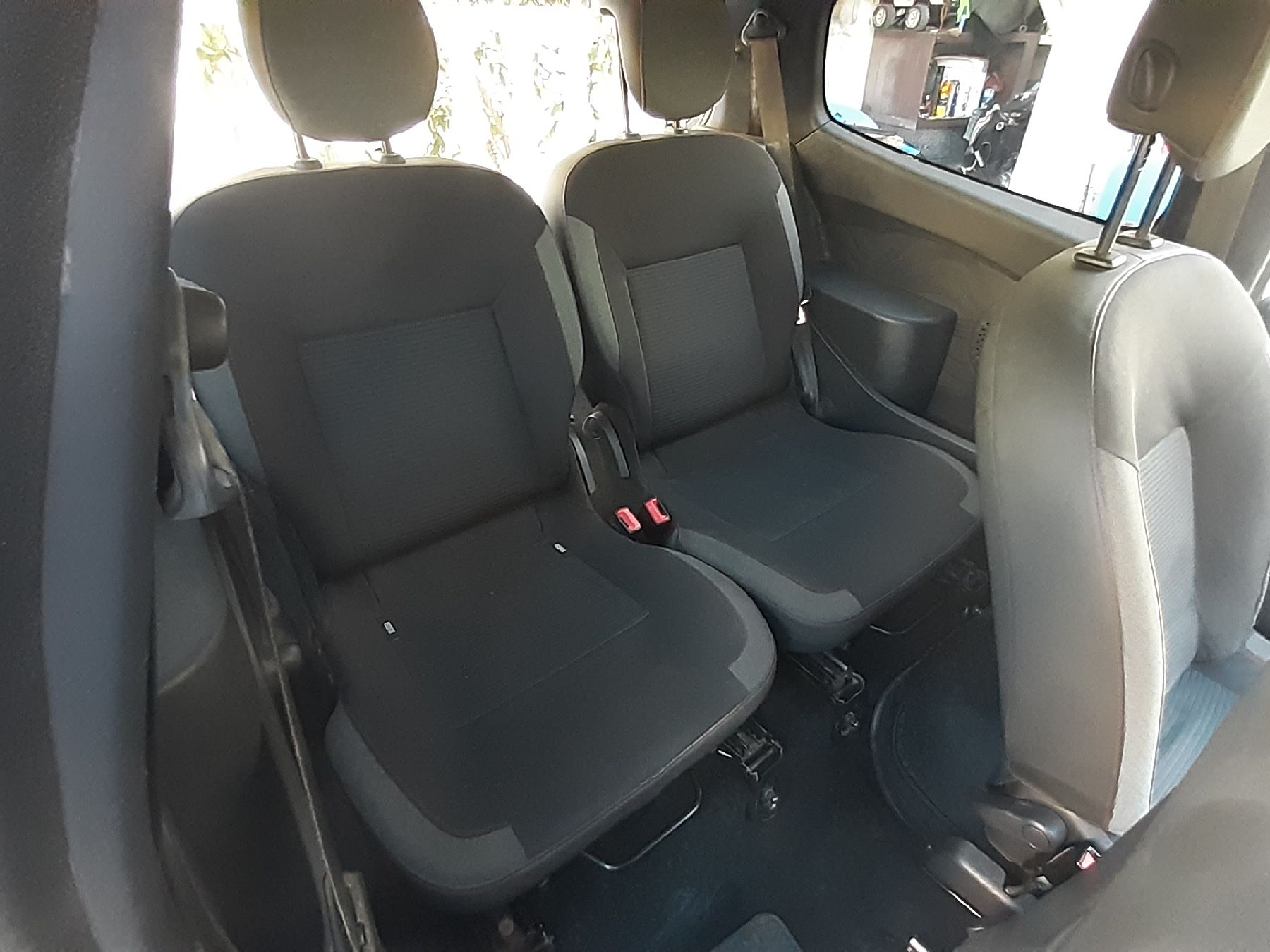 Renault Twingo 1.2 LEV 16V (75 Hp)