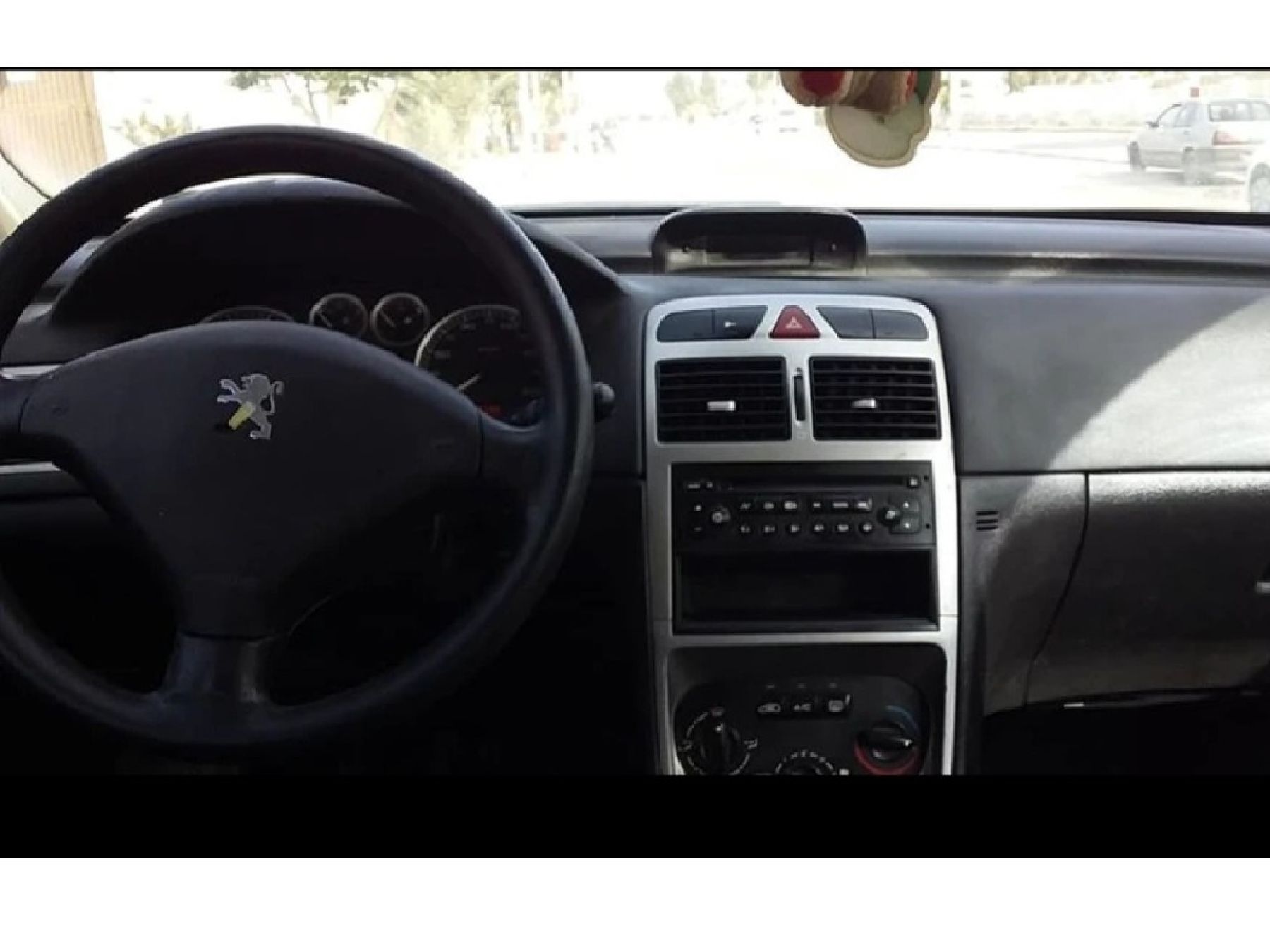 Peugeot 307 1.4i (88 CH)