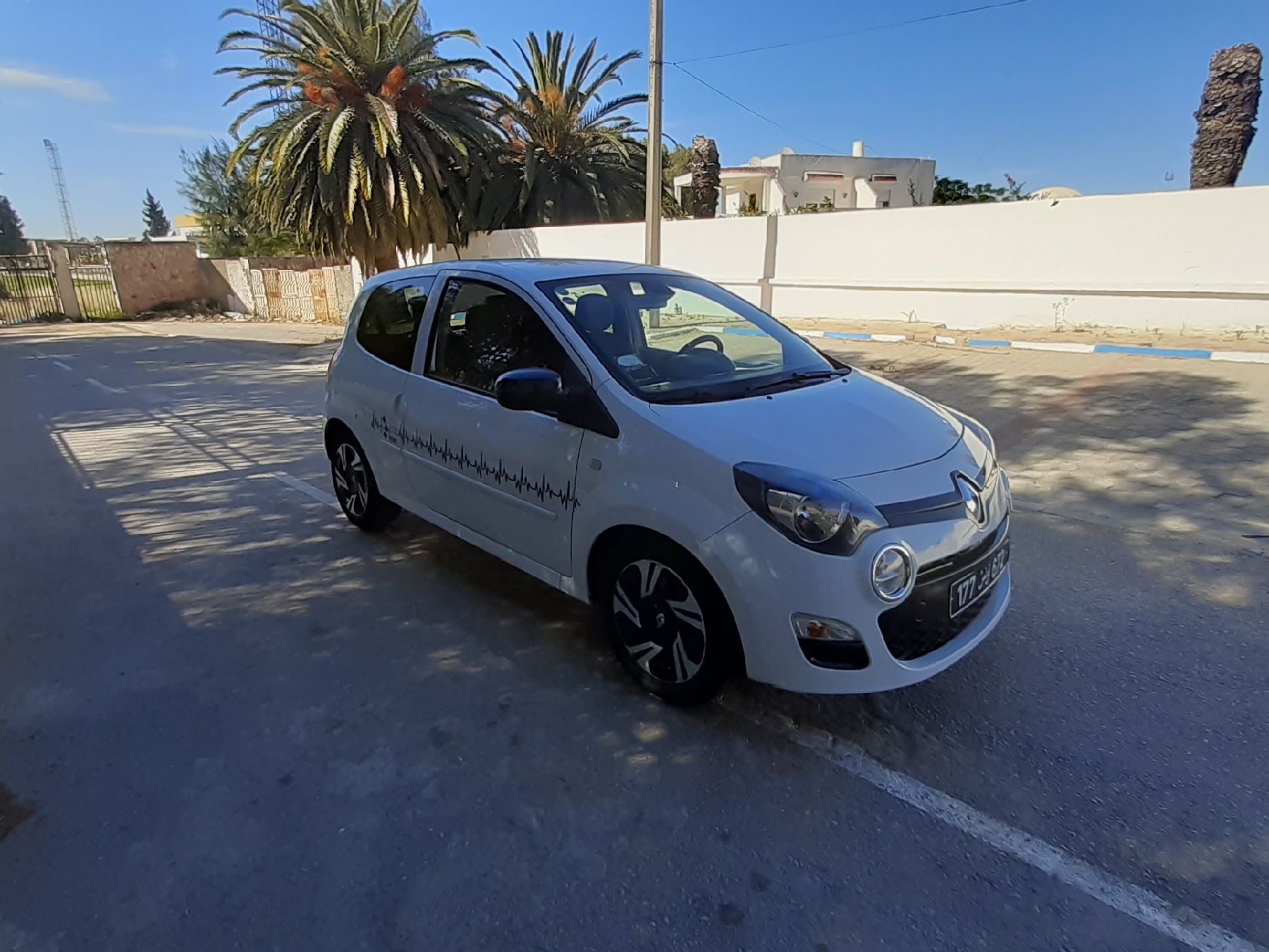 Renault Twingo 1.2 LEV 16V (75 Hp)