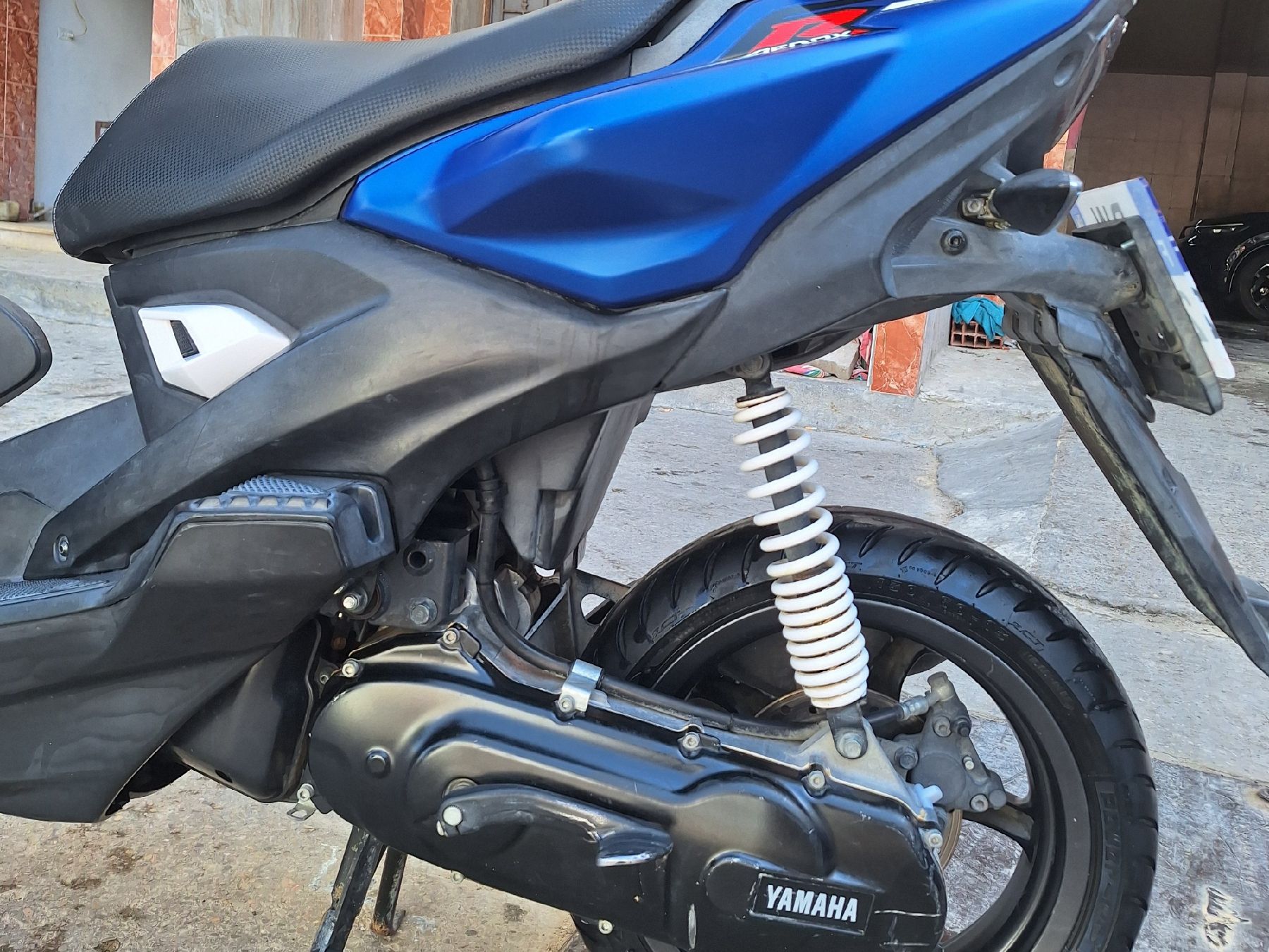 Carénage scooter bleu et blanc