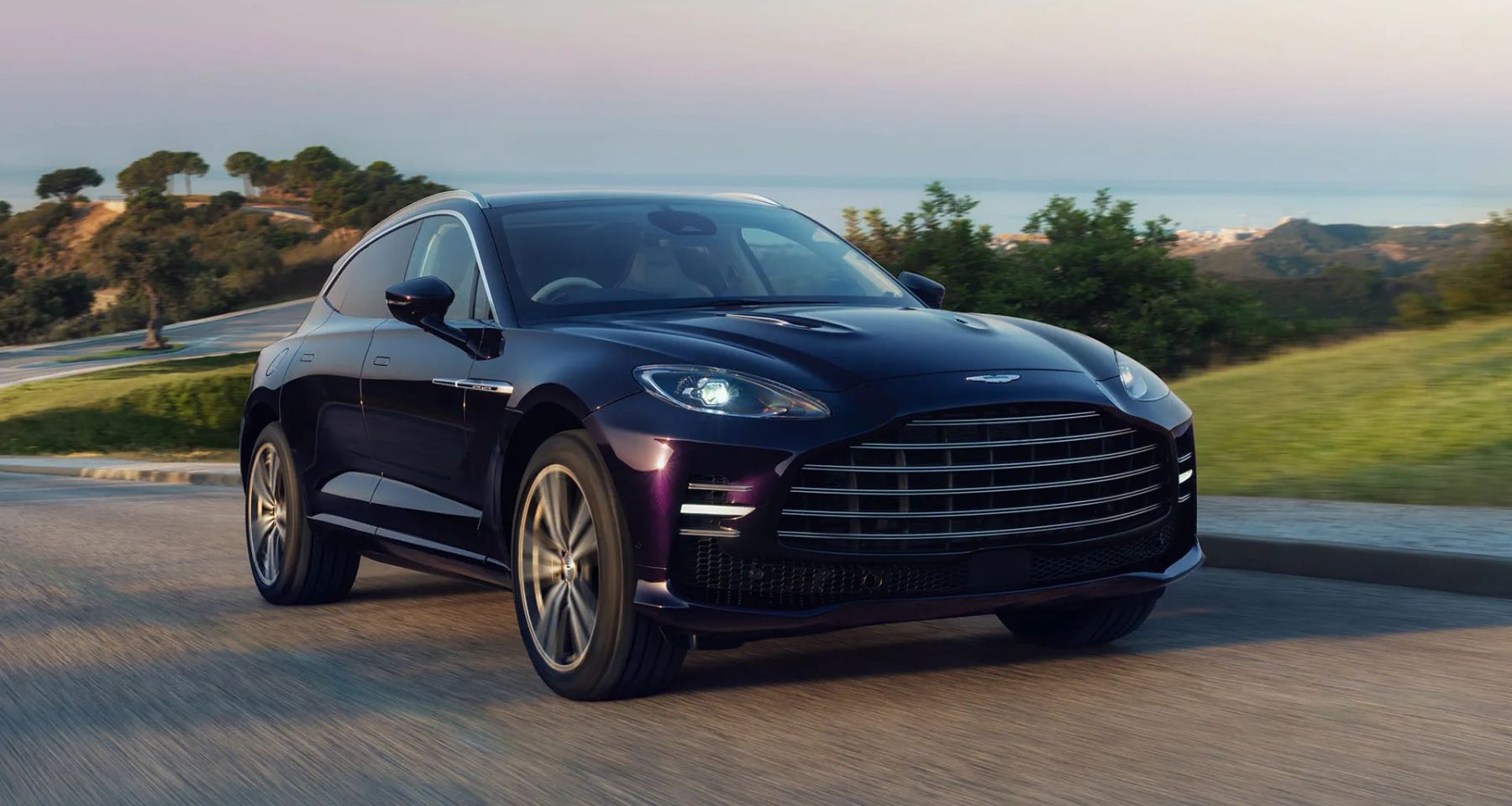 ASTON MARTIN DBX GT : 727 CH AU SERVICE DU GRAND TOURISME