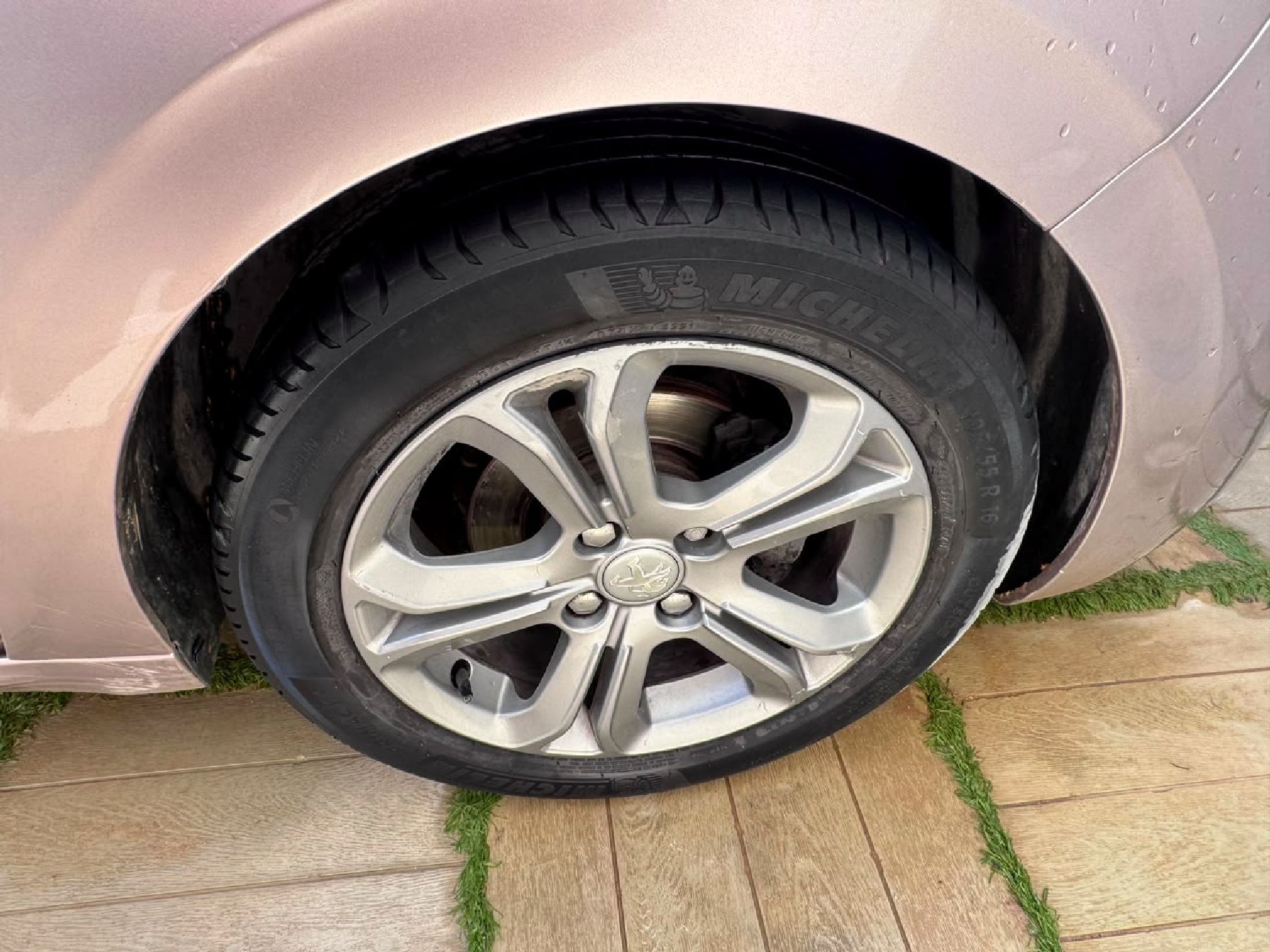 Peugeot 208 1.2 PureTech (110 CH)