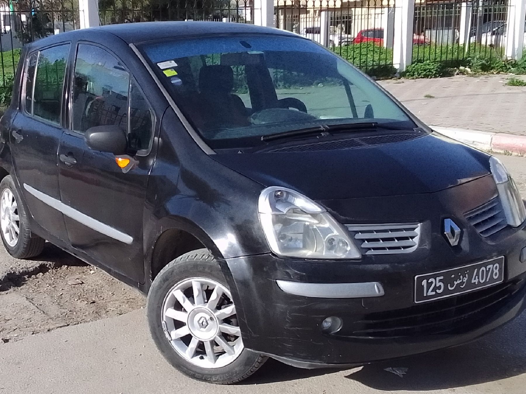 Renault Modus 1.2i 16V (75 Hp)