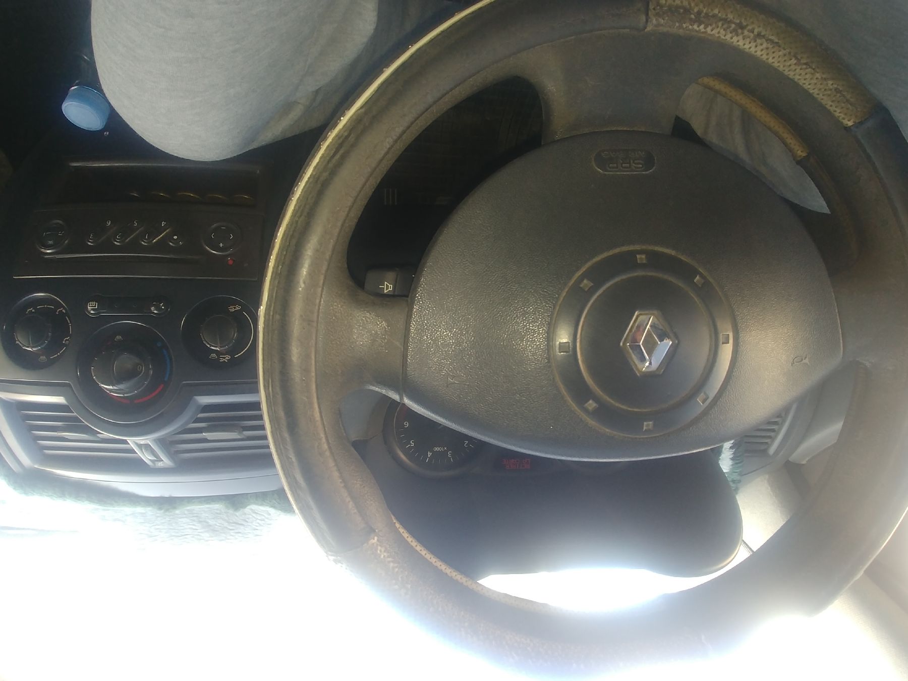 Renault Megane 1.4 16V (98 Hp)