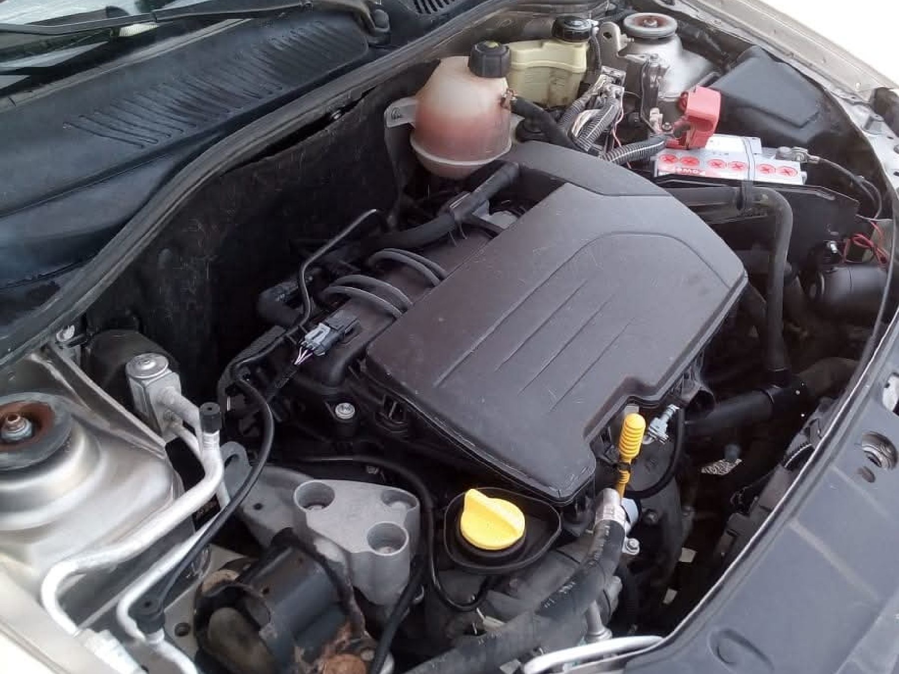 Renault Symbol 1.2 16V (75 CH)